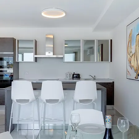 Fabulous Penthouse Close To St George's Bay * Saint Julian's