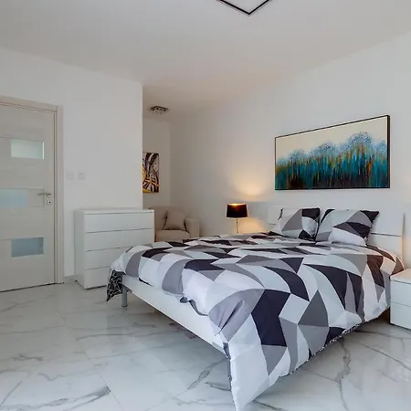 Fabulous Penthouse Close To St George's Bay Apartment Saint Julian's