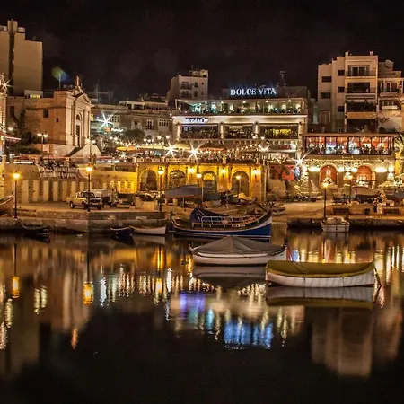 Apartment Fabulous Penthouse Close To St George's Bay